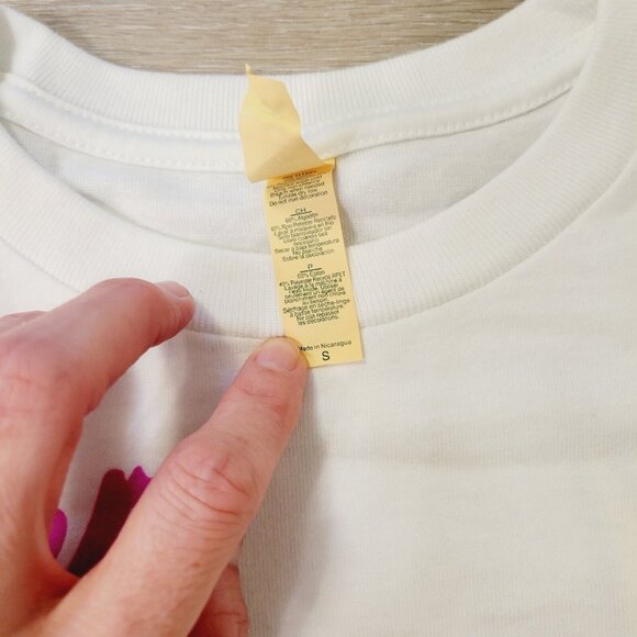 J Balvin Bodegawear Miller Lit T-Shirt Sz Sm iLego! Streetwear Reggaetón - Picture 2 of 3